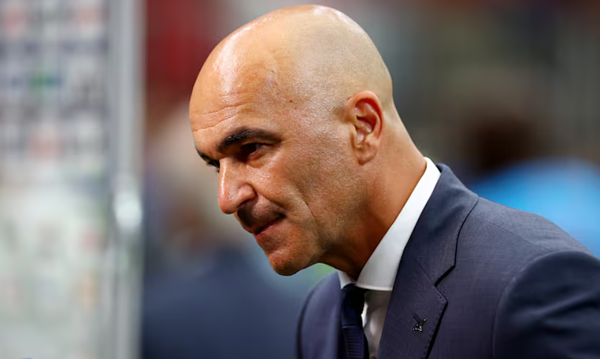 HLV Bồ Đào Nha bị chỉ trích vì ‘sợ’ không dám thay Ronaldo tại World Cup 2026 - hình ảnh - vipqq88.com HLV Bồ Đào Nha bị chỉ trích vì ‘sợ’ không dám thay Ronaldo tại World Cup 2026 - hình ảnh - vipqq88.com