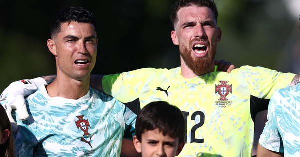 Động đất ở khu vực đội tuyển Bồ Đào Nha rèn quân: Ronaldo thế nào? - hình ảnh - vipqq88.com Động đất ở khu vực đội tuyển Bồ Đào Nha rèn quân: Ronaldo thế nào? - hình ảnh - vipqq88.com