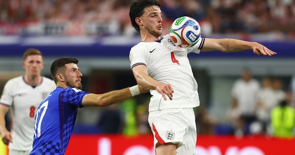 HLV Tuchel hé lộ lý do bất ngờ khiến Declan Rice vắng mặt dài hạn - hình ảnh - vipqq88.com