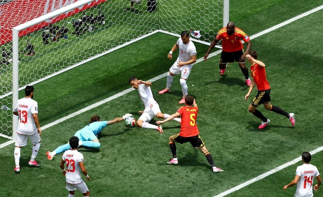 Pha cứu thua định mệnh: Iran cầm hòa Bỉ, mở toang cơ hội vào vòng knock-out - hình ảnh - vipqq88.com
