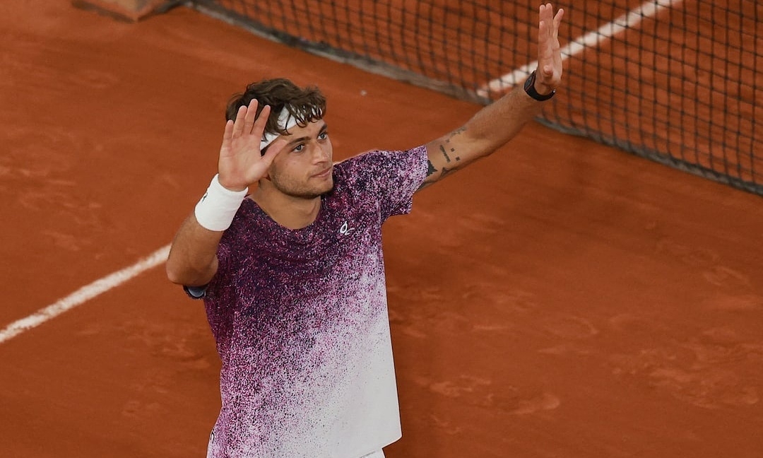 Cobolli nuôi mộng vô địch Roland Garros nhờ phòng tắm của Nadal - hình ảnh - vipqq88.com
