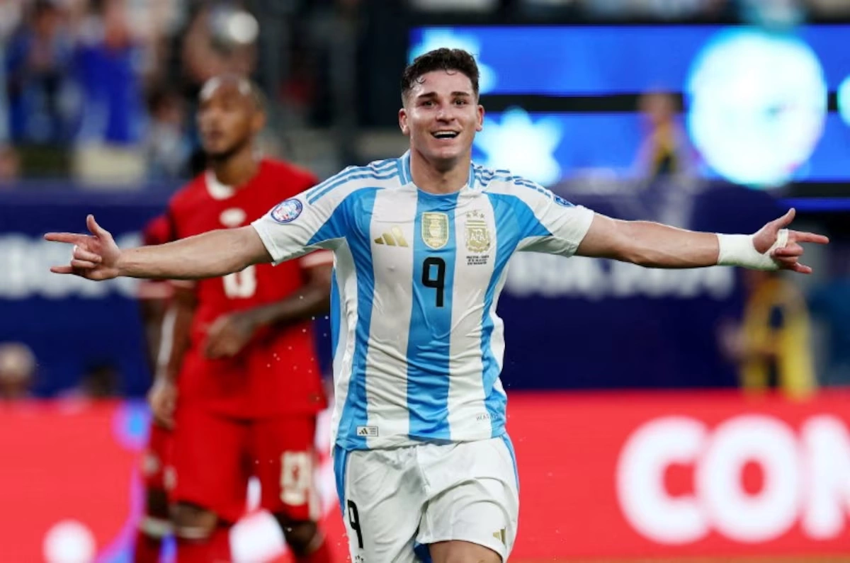 Julian Alvarez Mở Đường Tới Barca – Cơ Hội Vàng Cho Fan Cá Cược QQ88 - hình ảnh - vipqq88.com