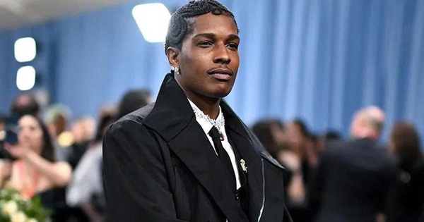 Vì sao fan đồng loạt kêu gọi Rihanna chia tay A$AP Rocky sau phát ngôn gây sốc? - hình ảnh - vipqq88.com