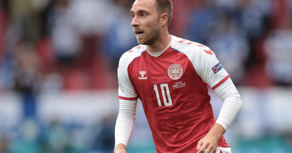 Cực nóng: Eriksen lại đổ gục xuống sân, ám ảnh đột quỵ ở EURO 2020 hiện về - hình ảnh - vipqq88.com Cực nóng: Eriksen lại đổ gục xuống sân, ám ảnh đột quỵ ở EURO 2020 hiện về - hình ảnh - vipqq88.com