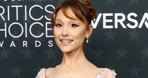 Thưởng tân thủ QQ88: Ariana Grande lập kỷ lục với hit mới thống trị Billboard - hình ảnh - vipqq88.com