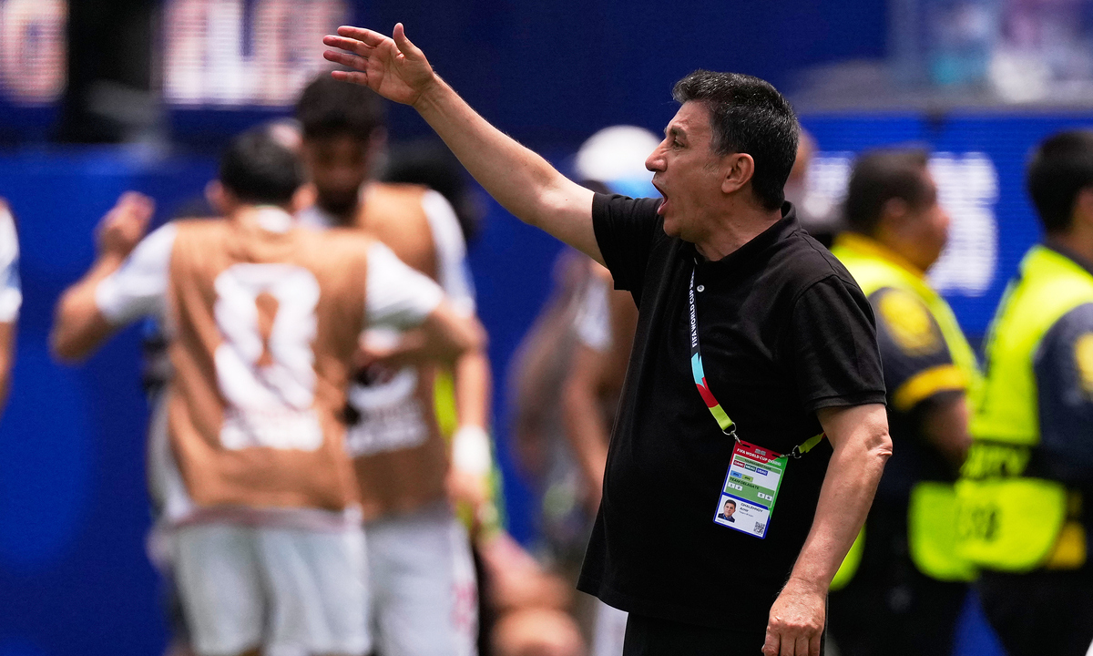 Link vào nhà cái QQ88: HLV Ghalenoei ca ngợi kỳ tích bất bại của Iran tại World Cup 2026 - hình ảnh - vipqq88.com