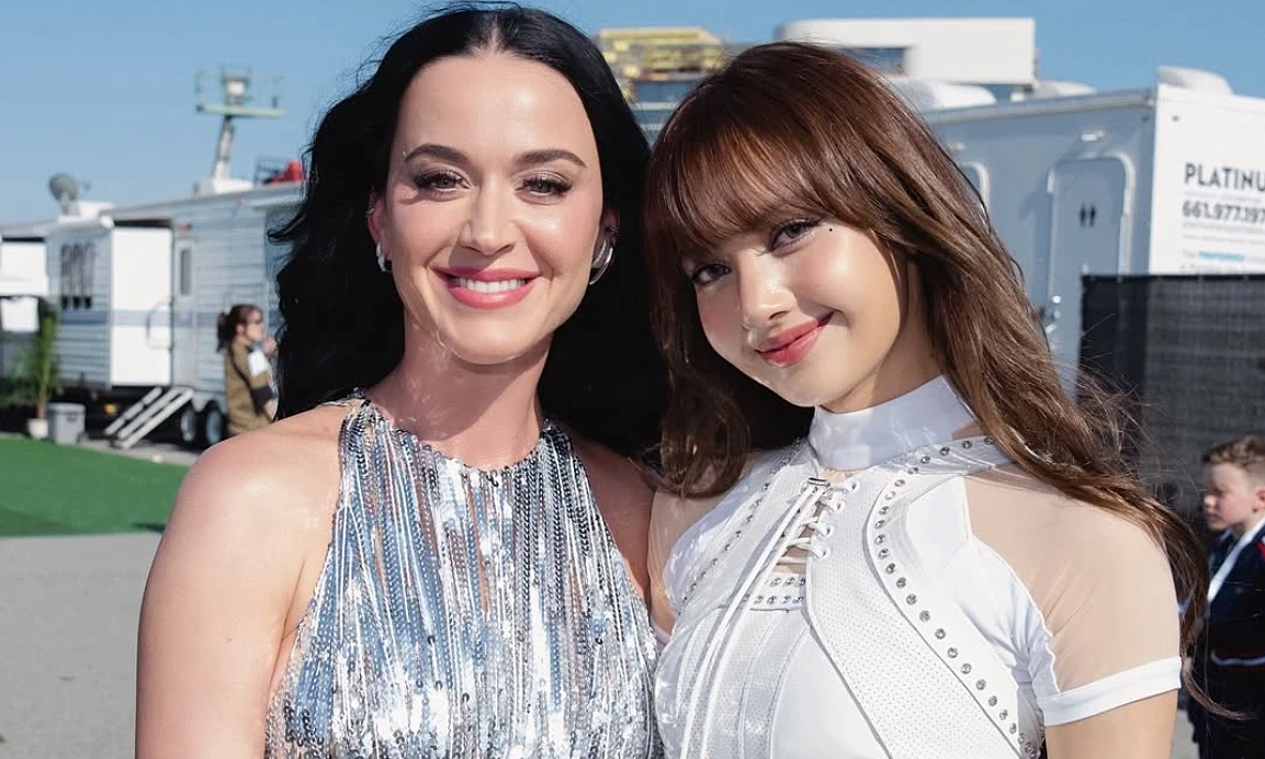 Katy Perry và Lisa hội ngộ rực rỡ sau màn khai mạc World Cup 2026 - hình ảnh - vipqq88.com Katy Perry và Lisa hội ngộ rực rỡ sau màn khai mạc World Cup 2026 - hình ảnh - vipqq88.com