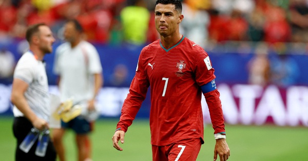 Bị gọi là ‘lời nguyền’ của đội tuyển Bồ Đào Nha, Ronaldo nói gì? - hình ảnh - vipqq88.com