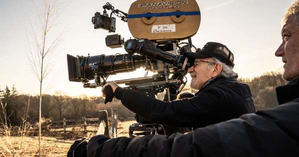 Bom tấn vừa ra mắt của Steven Spielberg gây tranh cãi: góc nhìn mới cho người chơi Việt - hình ảnh - vipqq88.com Bom tấn vừa ra mắt của Steven Spielberg gây tranh cãi: góc nhìn mới cho người chơi Việt - hình ảnh - vipqq88.com
