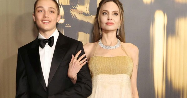 QQ88 Việt Nam và khoảnh khắc xúc động khi con trai Brad Pitt – Angelina Jolie tốt nghiệp - hình ảnh - vipqq88.com