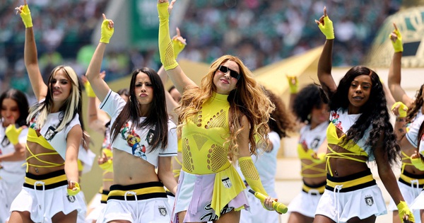 Shakira nhảy múa ăn mừng khi Colombia có vé đi tiếp, vì sao Ronaldo phải lo? - hình ảnh - vipqq88.com Shakira nhảy múa ăn mừng khi Colombia có vé đi tiếp, vì sao Ronaldo phải lo? - hình ảnh - vipqq88.com