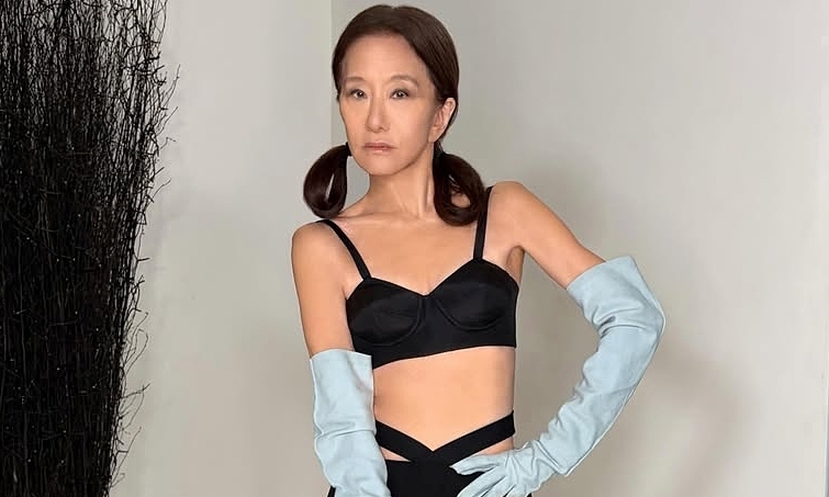 Nhà cái không chặn và phong cách thời thượng của Vera Wang ở tuổi 77 - hình ảnh - vipqq88.com