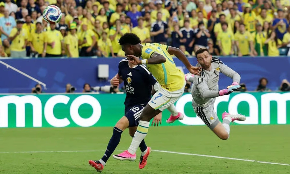 Vinicius đòi quà Ancelotti sau khi đánh đầu ghi bàn – Câu chuyện truyền cảm hứng cho fan QQ88 - hình ảnh - vipqq88.com Vinicius đòi quà Ancelotti sau khi đánh đầu ghi bàn – Câu chuyện truyền cảm hứng cho fan QQ88 - hình ảnh - vipqq88.com