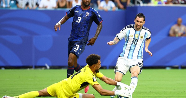 Khoảnh khắc thủ thành Vozinha chặn đứng cú sút của Messi gây sốt: Đỉnh cao đời người! - hình ảnh - vipqq88.com