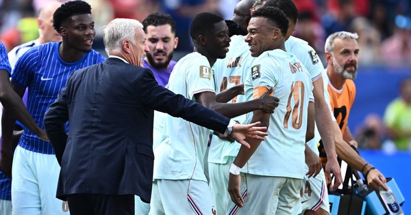 HLV Deschamps đi vào lịch sử World Cup: Mbappe – Dembele tái lập kỳ tích của Brazil: góc nhìn mới cho người chơi Việt - hình ảnh - vipqq88.com HLV Deschamps đi vào lịch sử World Cup: Mbappe – Dembele tái lập kỳ tích của Brazil: góc nhìn mới cho người chơi Việt - hình ảnh - vipqq88.com