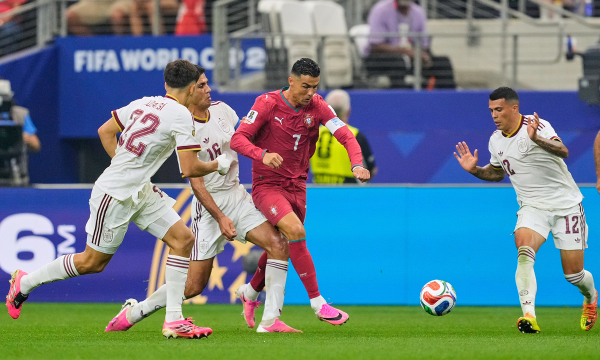 Ronaldo Nhận Điểm Thấp Nhất Trận Thua Tây Ban Nha: Cơ Hội Cược Thể Thao Mới Trên QQ88 - hình ảnh - vipqq88.com